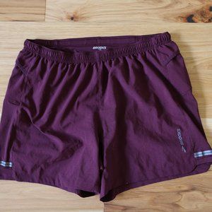 Brooks 5" Running Shorts with liner and drawstring - Medium